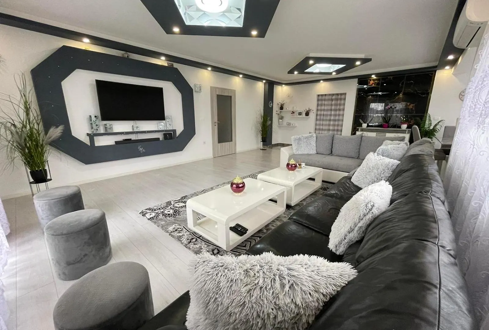 House July Villa Galizana